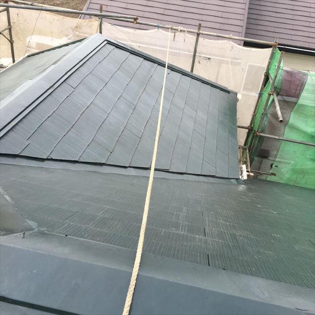 屋根下塗り完了20190412
