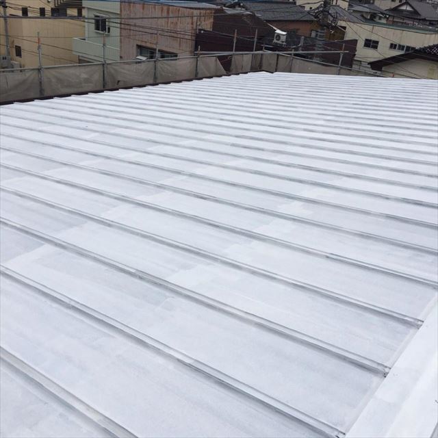 屋根下塗り完了20190601