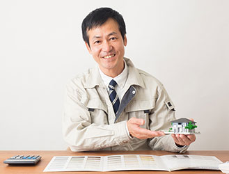 提案する外壁塗装の営業 提案する外壁塗装の営業